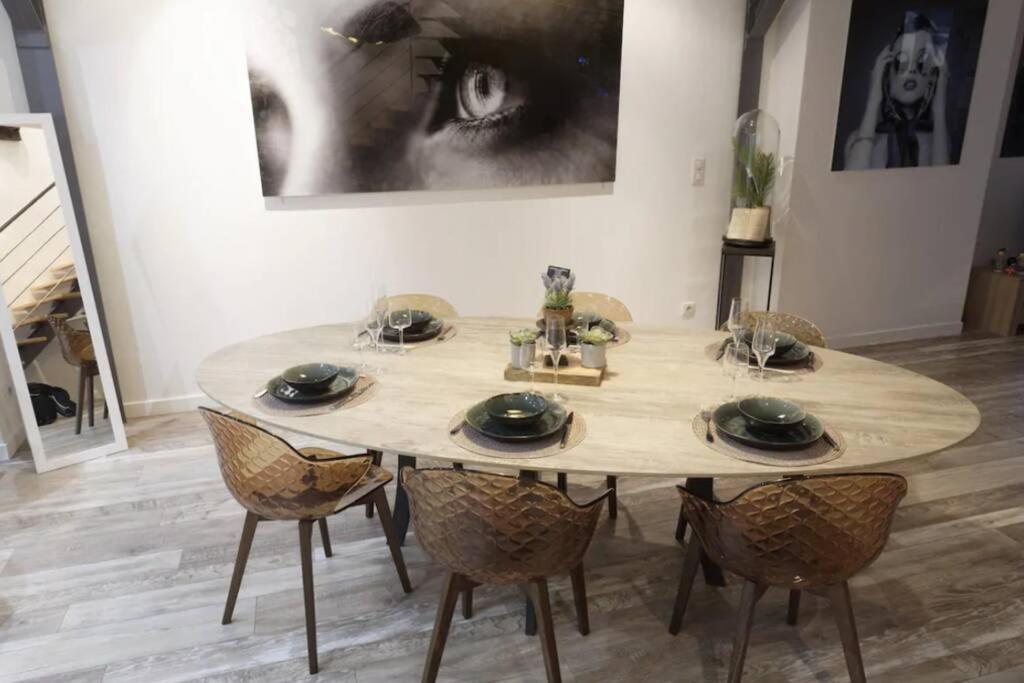 Reims Centre : Appartement Lumineux Et Atypique 46, Place D'Erlon Экстерьер фото
